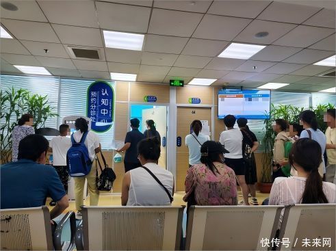 泽峰资本 “我真不想上学，想到作业和考试就头疼……”学习困难门诊里的眼泪、困扰与希望